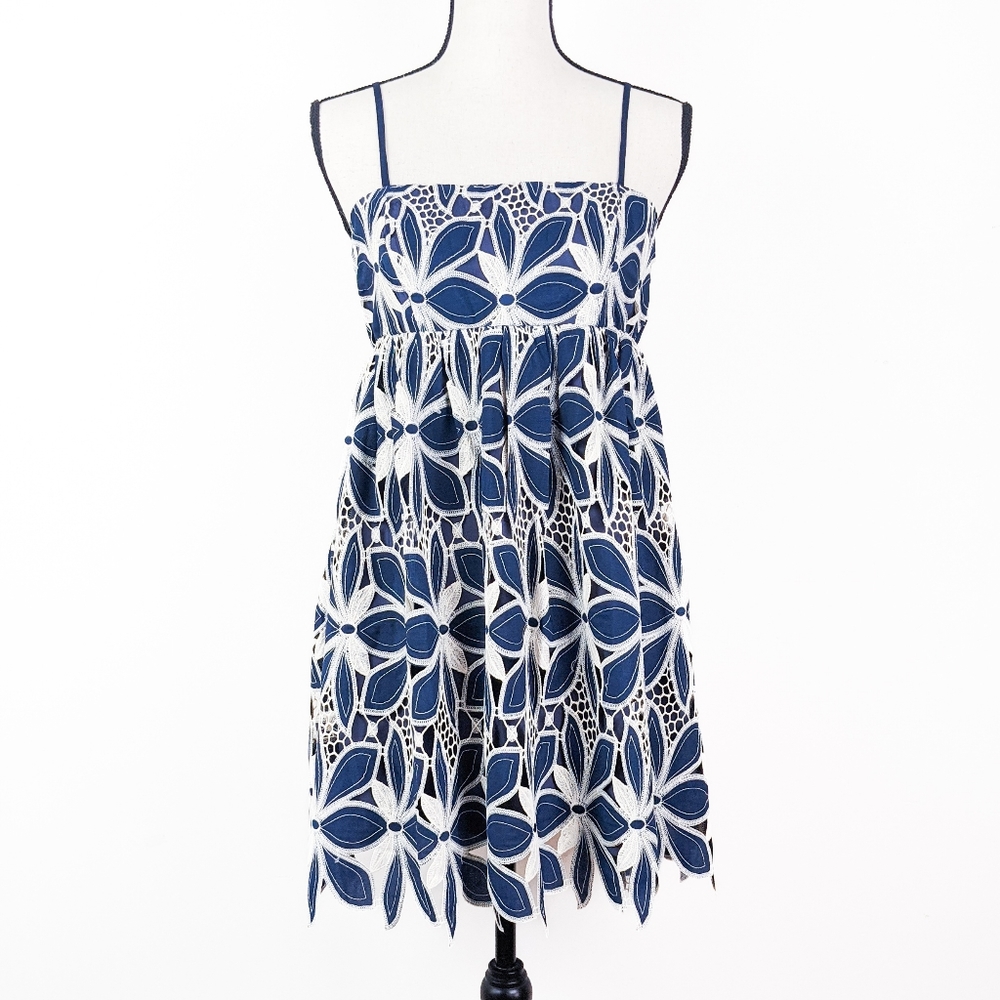 🦋LAST🦋 NWT Storia Navy and White Cutwork Lace Floral Mini Dress, Size Large